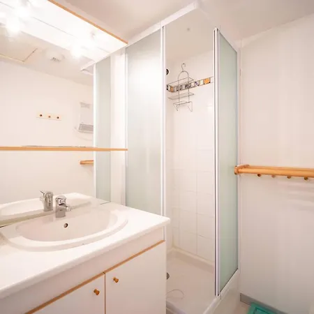 8 Personnes A - Wifi, Pres Du - Fr-1-695-22